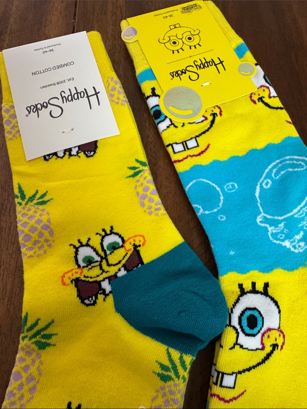 Happy Socks Yellow & Blue SpongeBob Novelty Socks with Pineapple Motif
